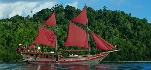 Schooner Manta Mae