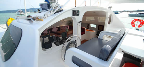 Catamaran Amadeus