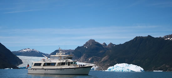 Hatteras 65