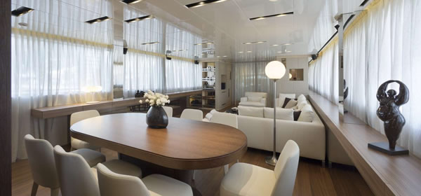 Luxury Motor Yacht Indigo