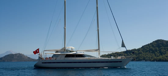 Angelo II Luxury Sail