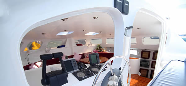 Catamaran Amadeus