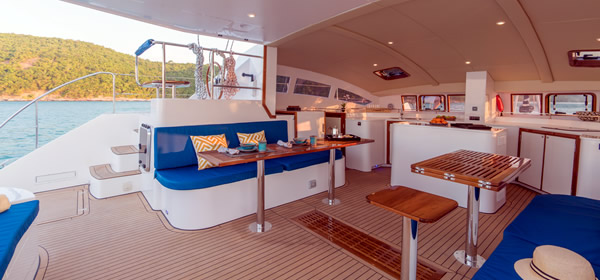 Island Spirit 410 Catamaran
