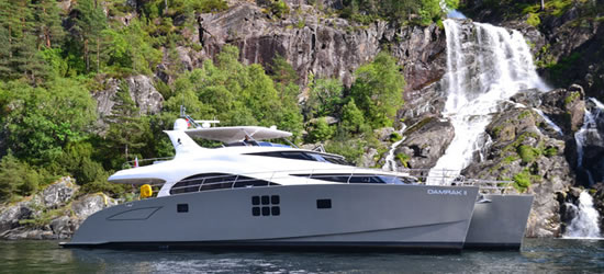 Power Catamaran Damrak II