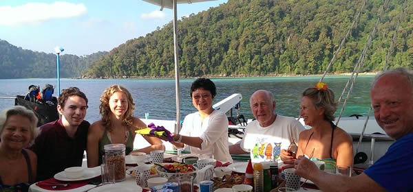 Catamaran Amadeus