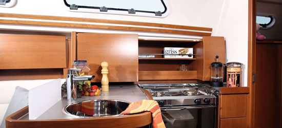Hanse 325