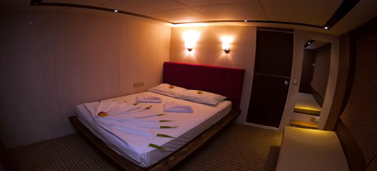 M/Y Honors Legacy