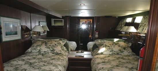 Hatteras 65