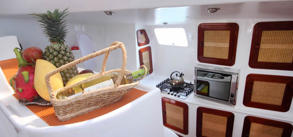 Catamaran Amadeus