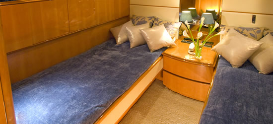 M/Y Indulgence of Pool