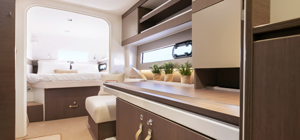 Bali 4.3 Power Catamaran