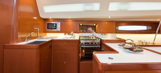 Oceanis 58