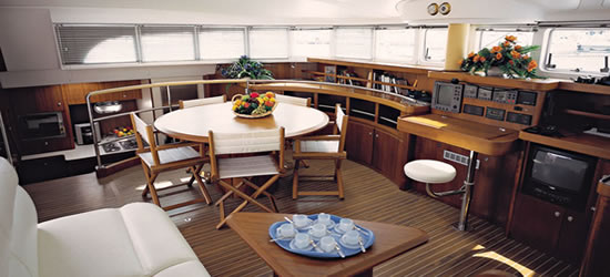 Lagoon 570