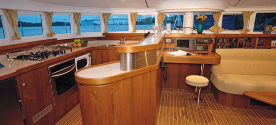 Lagoon 570