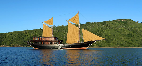 S/Y Alila Purnama