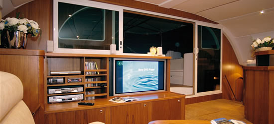 Lagoon 570