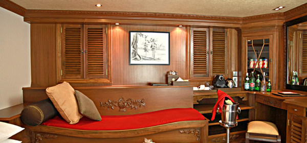 M/Y Dhaainkan'baa