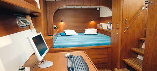 Lagoon 570
