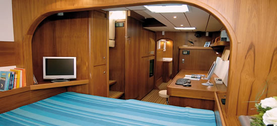 Lagoon 570