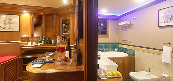 M/Y Dhaainkan'baa