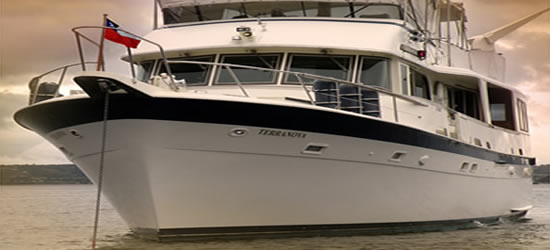 Hatteras 65