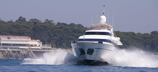 M/Y Indulgence of Pool